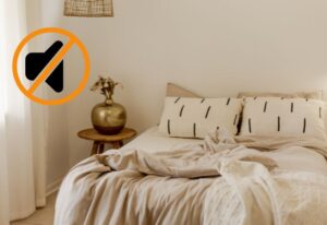 chambre avec logo bruit